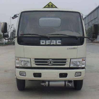 5噸(6方)東風(fēng)多利卡加油車