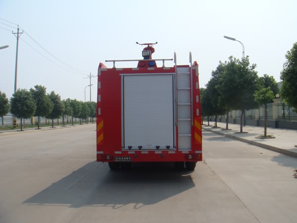 東風(fēng)泡沫消防車