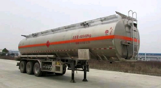 半掛鋁合金油罐車圖片