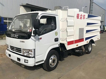 東風(fēng)多利卡吸塵車(chē)（3308軸距）