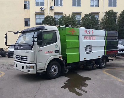 東風(fēng)多利卡吸塵車(chē)（3800軸距）