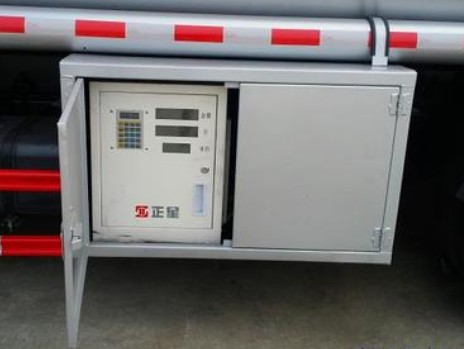 油罐車車載加油機(jī)圖片