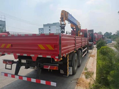 庫(kù)存陜汽前四后八隨車吊