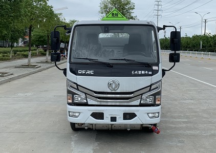 國(guó)六東風(fēng)多利卡藍(lán)牌加油車