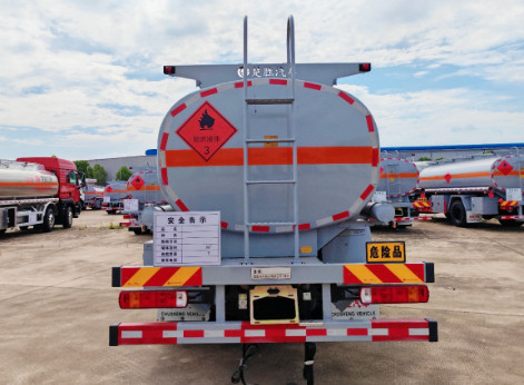 解放J6L單橋10噸油罐車