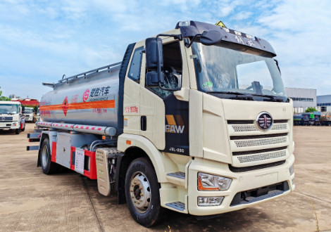 解放J6L單橋10噸油罐車