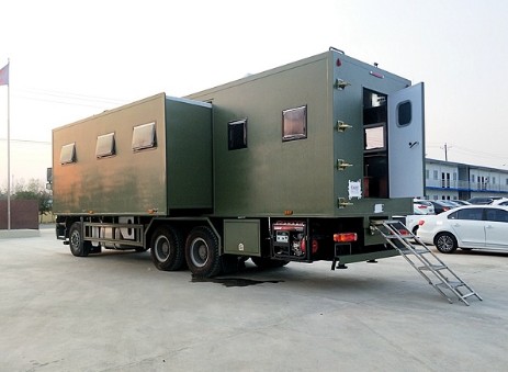 重汽豪沃后雙橋28人宿營(yíng)車_重汽豪沃宿營(yíng)車