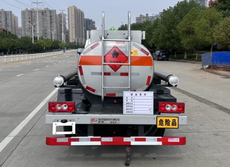 福田小卡之星3加油車(chē)_2.3方藍(lán)牌加油車(chē)_福田藍(lán)牌加油車(chē)